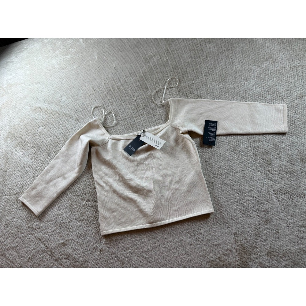 NWT Guess Cropped Top Womens L Cream Off the Shoulder Long Sleeve Fitted Classic
